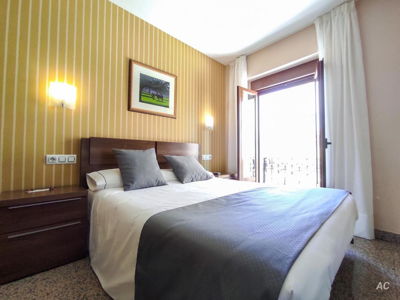Hotel Arcos Catedral Ciudad-Rodrigo Oda fotoğraf